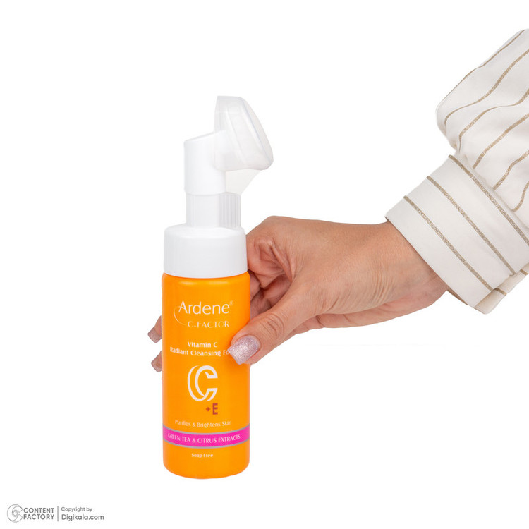 فوم شستوشوی صورت آردن سی فکتور مدل Vitamin C مناسب برای پوست انواع پوست حجم 150 میلیلیتر