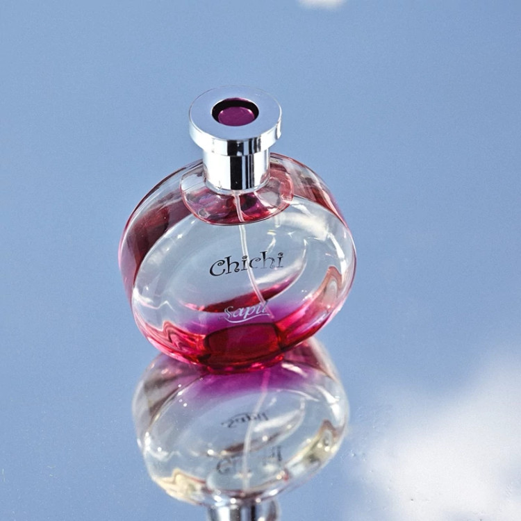 عطر چی چی زنانه صورتی - یک گرم تضمینی Sapil chichi اسانس اصل و خالص با کیفیت عالی و ماندگاری بالا