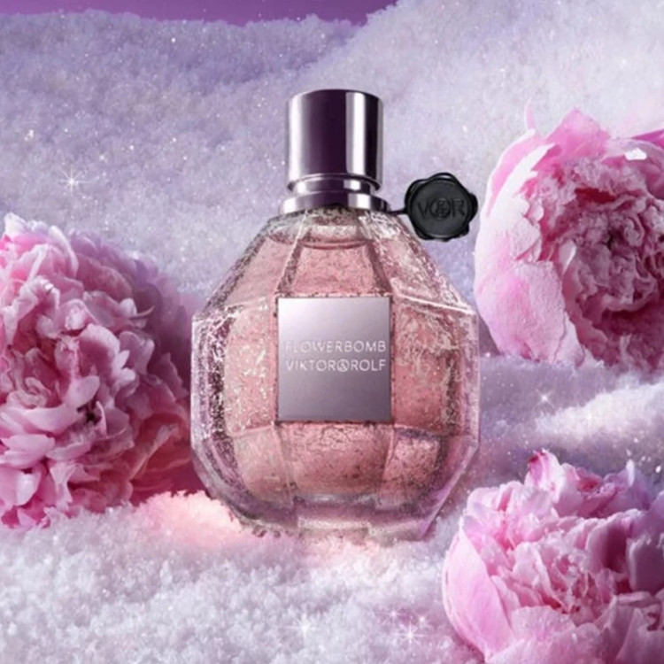 عطر ویکتور اند رولف فلاور بمب - یک گرم تضمینی Flowerbomb اسانس اصل و خالص با کیفیت عالی و ماندگاری بالا