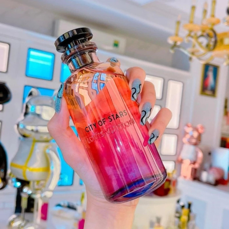 عطر لویی ویتون سیتی اف استارز - یک گرم تضمینی Louis Vuitton City of Stars اسانس اصل و خالص با کیفیت عالی و ماندگاری بالا