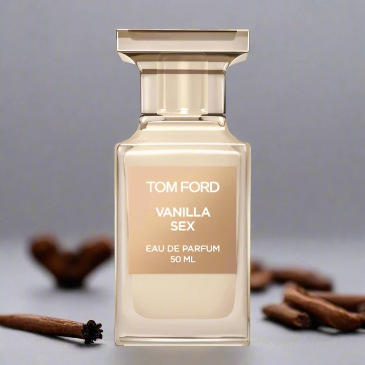 عطر تامفورد وانیلا سیکس - یک گرم تضمینی TomFord Vanilla Six اسانس اصل و خالص با کیفیت و ماندگاری فوق العاده