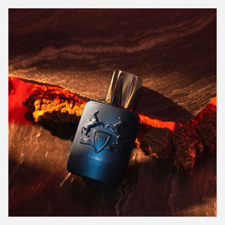عطر مارلی لیتون - یک گرم تضمینی Parfums De Marly Leyton اسانس اصل و خالص با کیفیت عالی و ماندگاری بالا