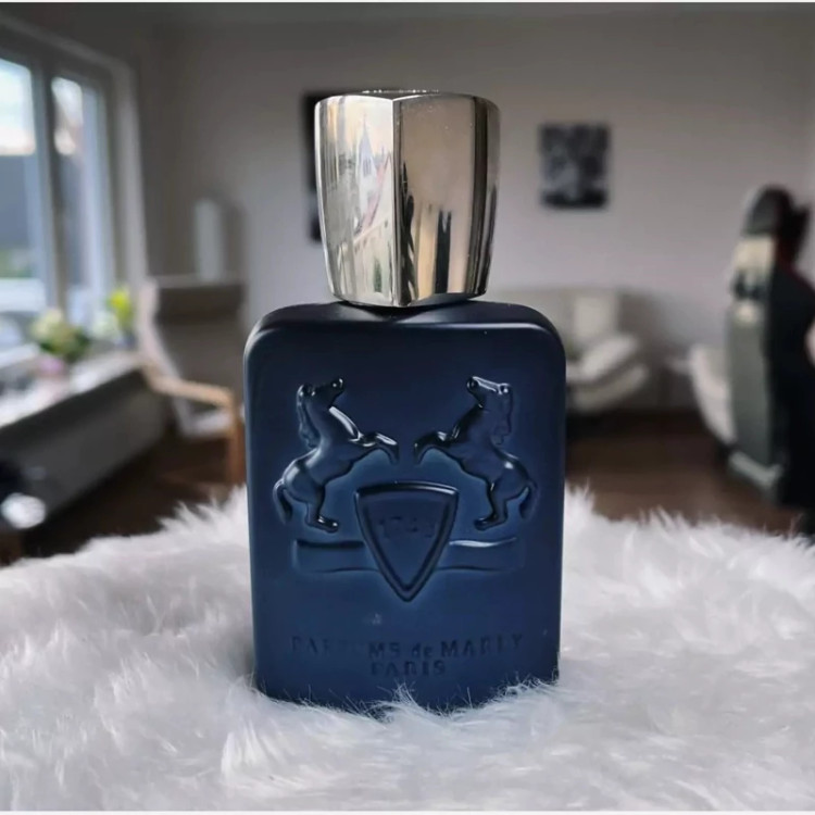 عطر مارلی لیتون - یک گرم تضمینی Parfums De Marly Leyton اسانس اصل و خالص با کیفیت عالی و ماندگاری بالا