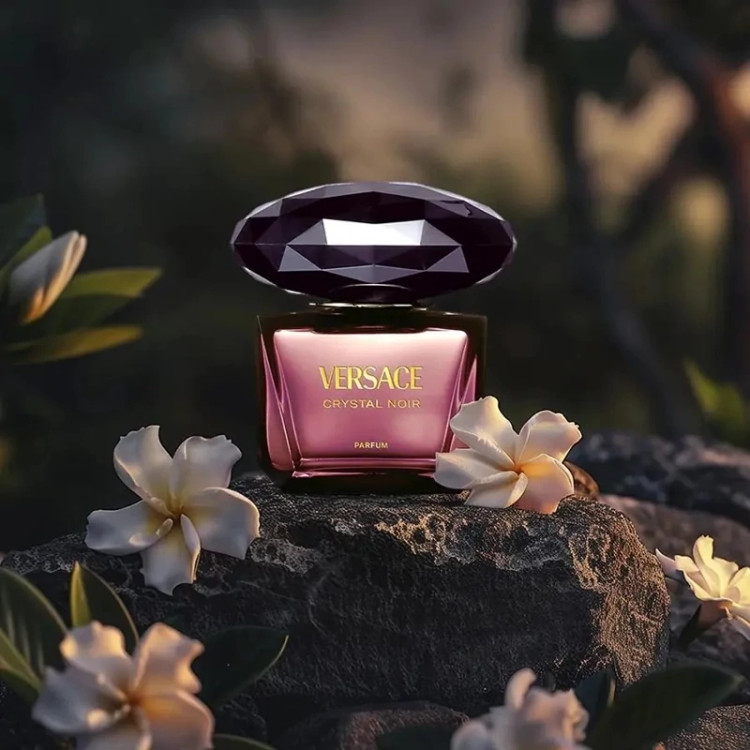 عطر ورساچه کریستال نویر - یک گرم تضمینی Versace Crystal Noir اسانس اصل و خالص با کیفیت عالی و ماندگاری بالا