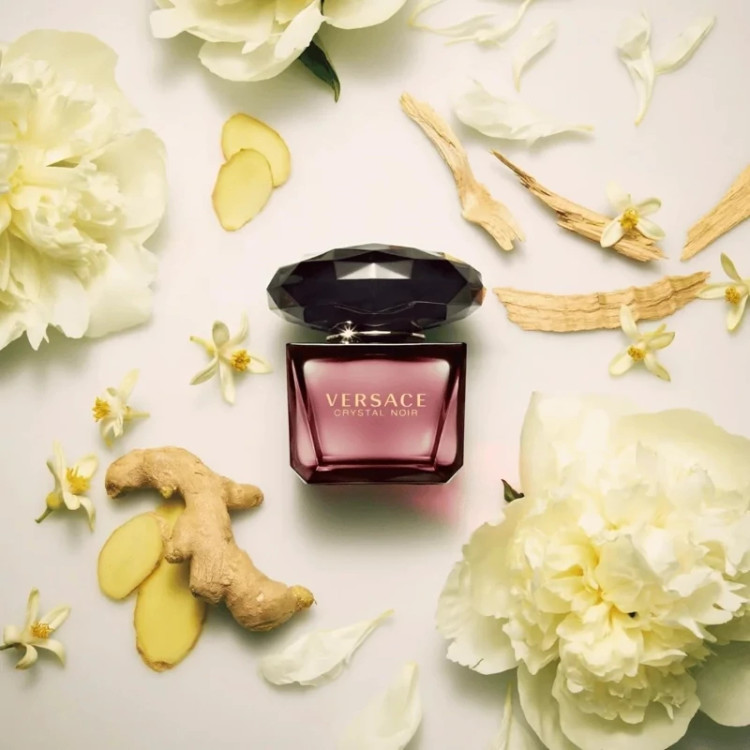 عطر ورساچه کریستال نویر - یک گرم تضمینی Versace Crystal Noir اسانس اصل و خالص با کیفیت عالی و ماندگاری بالا
