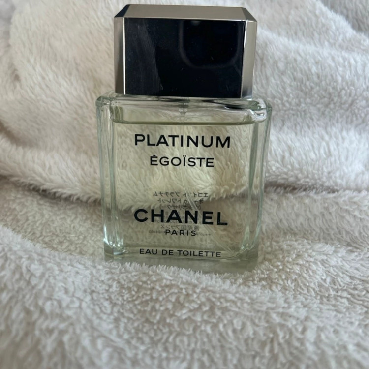 عطر آگوست پلاتینیوم شنل - یک گرم تضمینی Platinum Egoiste Chanel اسانس اصل و خالص با کیفیت عالی و ماندگاری بالا