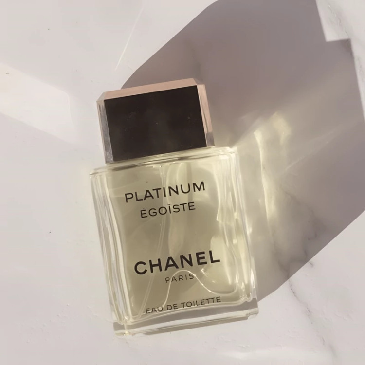 عطر آگوست پلاتینیوم شنل - یک گرم تضمینی Platinum Egoiste Chanel اسانس اصل و خالص با کیفیت عالی و ماندگاری بالا
