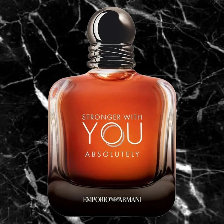 عطر استرانگر ویت یو ابسولوتلی - یک گرم تضمینی Stronger With You Absolutely اسانس اصل و خالص با کیفیت و ماندگاری عالی