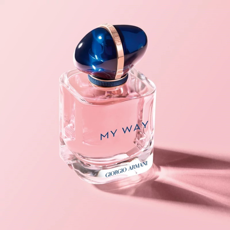 عطر جورجیو آرمانی مای وی - یک گرم تضمینی اسانس اصل و خالص ژیوادان سوئیس با کیفیت و ماندگاری فوق العاده بالا