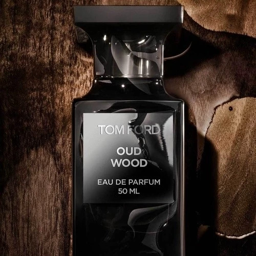 عطر تامفورد عوود وود - یک گرم تضمینی Tomford Oud Wood اسانس اصل و خالص با کیفیت عالی و ماندگاری بالا