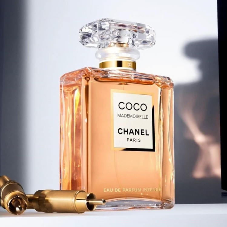 عطر کوکوشنل مادمازل - یک گرم تضمینی Coco Mademoiselle اسانس اصل و خالص ژیوادان سوئیس با کیفیت فوق العاده