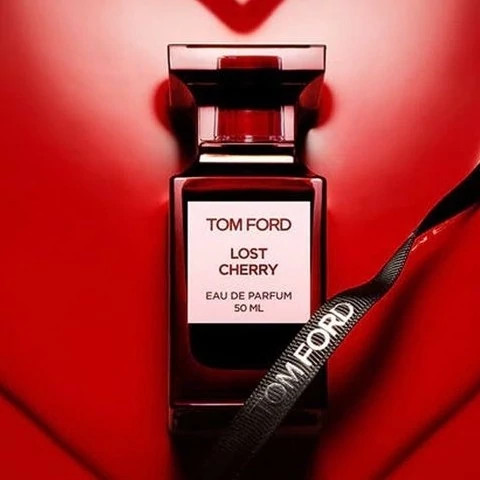 عطر تام فورد لاست چری - یک گرم تضمینی Tomford Lost Cherry اسانس اصل و خالص با کیفیت عالی و ماندگاری بالا