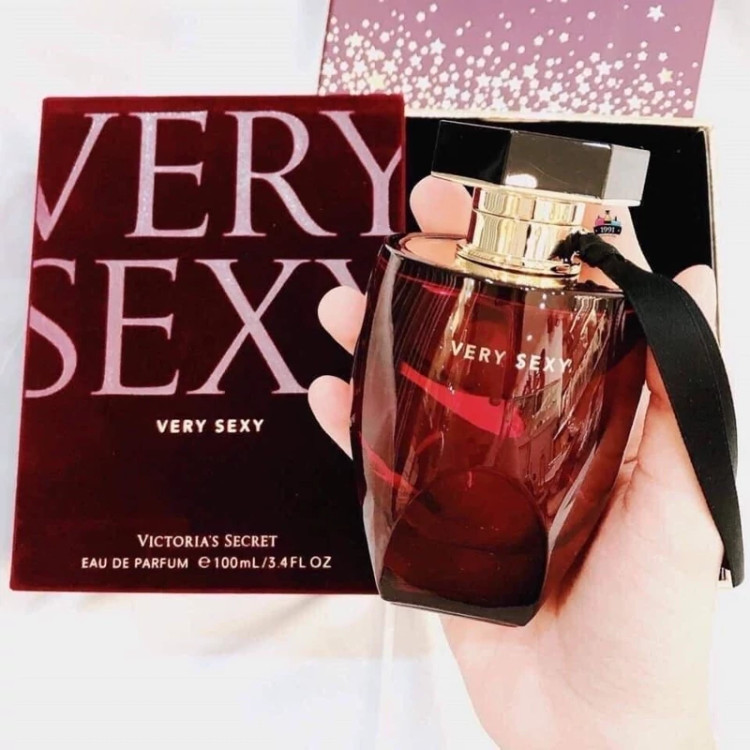 عطر وری سک3ی - یک گرم تضمینی Victoria secret very sek3y اسانس اصل و خالص با کیفیت عالی و ماندگاری بالا