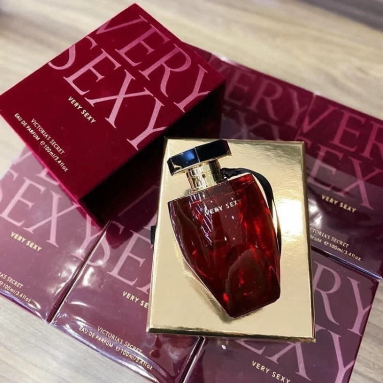 عطر وری سک3ی - یک گرم تضمینی Victoria secret very sek3y اسانس اصل و خالص با کیفیت عالی و ماندگاری بالا