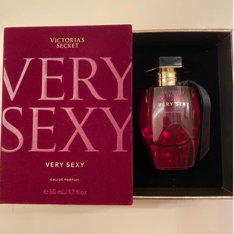 عطر وری سک3ی - یک گرم تضمینی Victoria secret very sek3y اسانس اصل و خالص با کیفیت عالی و ماندگاری بالا