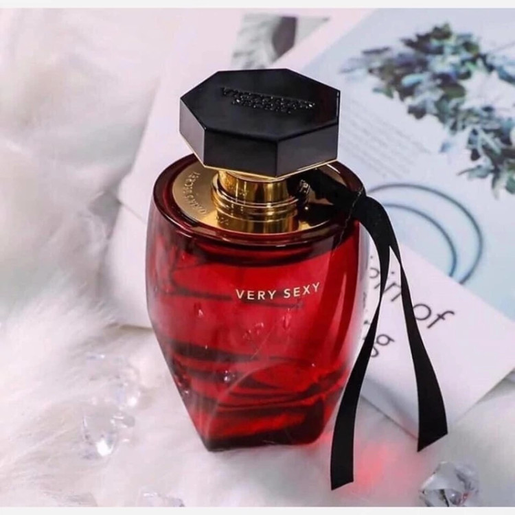 عطر وری سک3ی - یک گرم تضمینی Victoria secret very sek3y اسانس اصل و خالص با کیفیت عالی و ماندگاری بالا