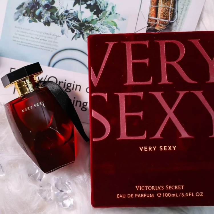 عطر وری سک3ی - یک گرم تضمینی Victoria secret very sek3y اسانس اصل و خالص با کیفیت عالی و ماندگاری بالا