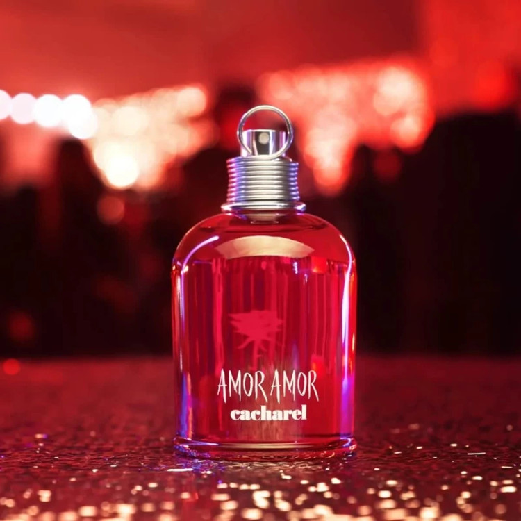 عطر کاچارل آمور آمور - یک گرم Amor Amor اسانس اصل و خالص وارداتی فرانسه