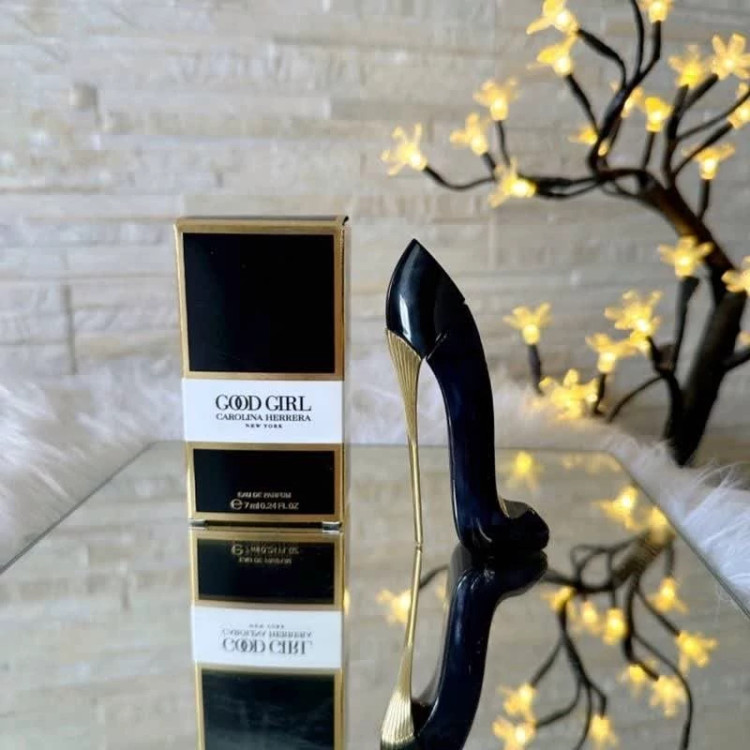 عطر کارولینا هررا گودگرل - یک گرم Carolina Herrera Good girl اسانس اصل و خالص وارداتی فرانسه