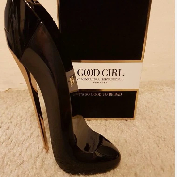 عطر کارولینا هررا گودگرل - یک گرم Carolina Herrera Good girl اسانس اصل و خالص وارداتی فرانسه