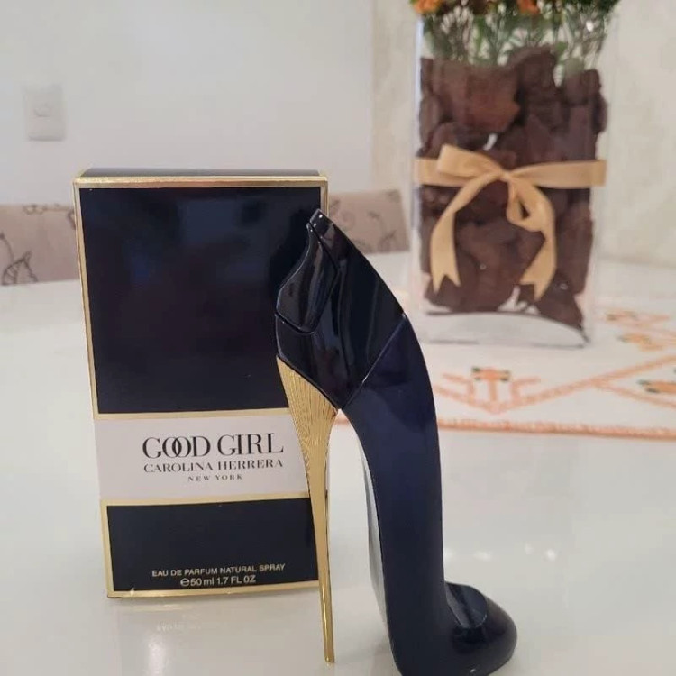 عطر کارولینا هررا گودگرل - یک گرم Carolina Herrera Good girl اسانس اصل و خالص وارداتی فرانسه