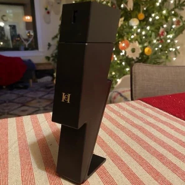 عطر کارولینا هررا بد بوی - یک گرم Carolina Herra Bad boy اسانس اصل و خالص وارداتی فرانسه