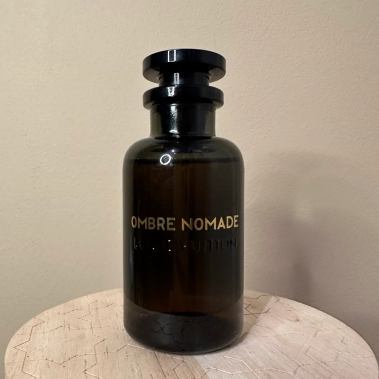 عطر لویی ویتون آمبر نومد - یک گرم تضمینی Louis vuitton Ombre Nomade اسانس اصل و خالص از شرکت ژیوادان سوئیس کیفیت عالی