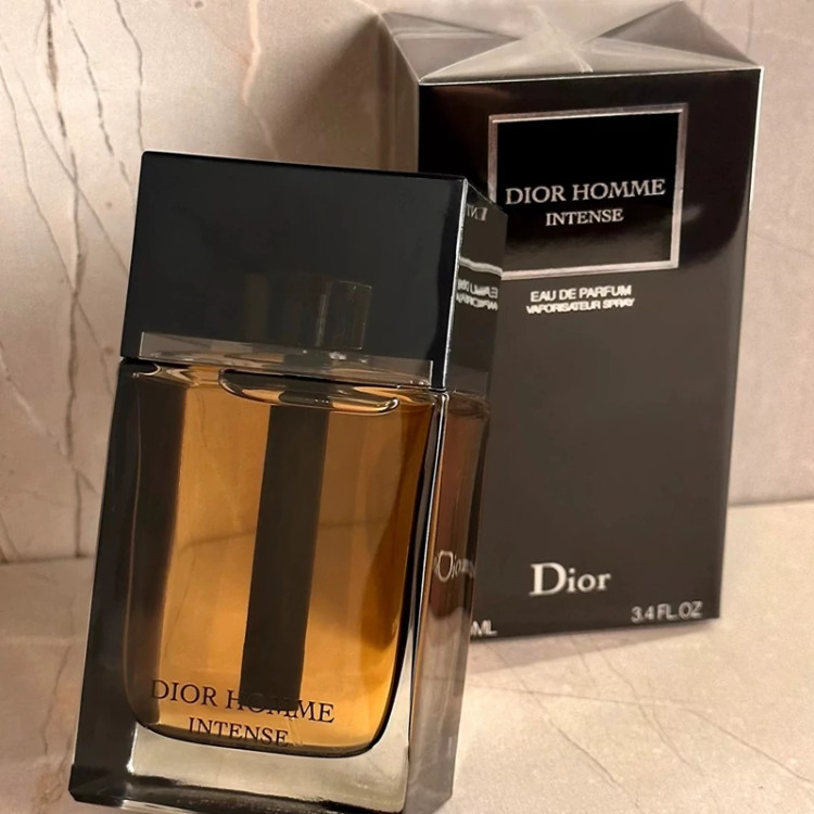 عطر دیور هوم اینتنس - یک گرم تضمینی Dior Homme Intense اسانس اصل و خالص با کیفیت عالی و ماندگاری چندین روزه